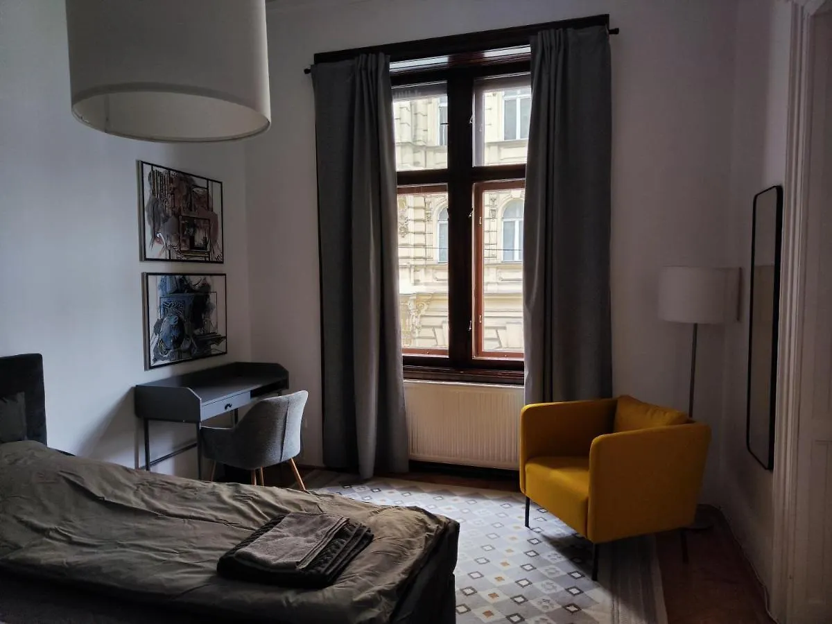 Room B In A Central Aristocratic Apartment Viena 0*,  Austria